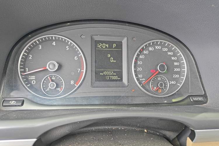 Used Volkswagen Touran 2011 1.4T DSG Zhiya Edition 5 Seats Instrument Cluster