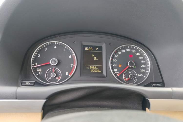 Used Volkswagen Touran 2011 1.4T DSG Zhiya Edition 5 Seats Instrument Cluster