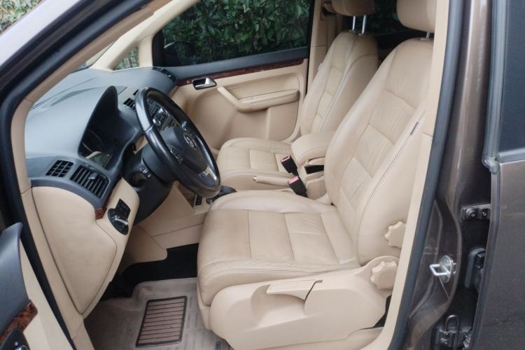 Used Volkswagen Touran 2011 1.4T DSG Zhiya Edition 5 Seats Left Front Seat