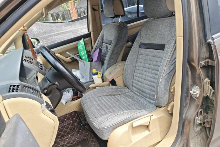 Used Volkswagen Touran 2011 1.4T Manual ZhiShang Edition 5-seater Left Front Seat
