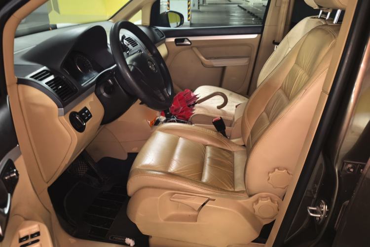 Used Volkswagen Touran 2011 1.4T DSG Zhiya Edition 5 Seats Left Front Seat