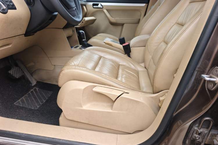 Used Volkswagen Touran 2011 1.4T DSG Zhiya Edition 5 Seats Left Front Seat