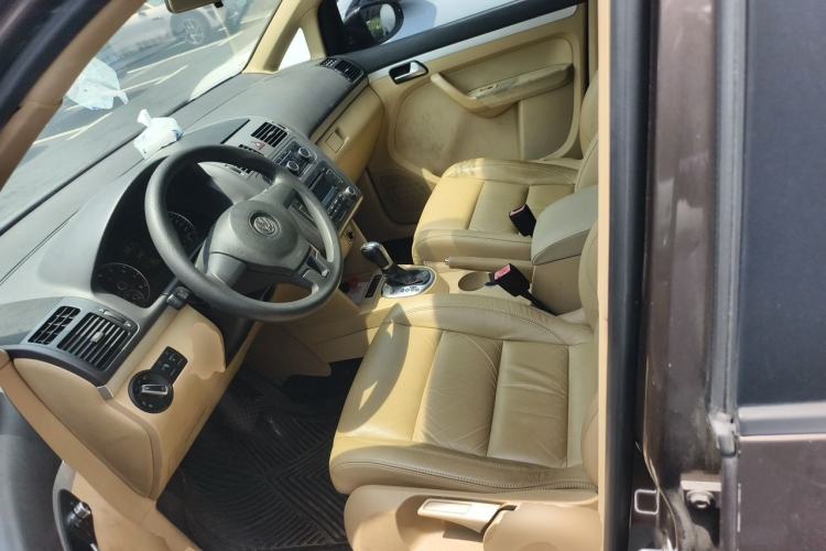 Used Volkswagen Touran 2011 1.4T DSG Zhiya Edition 5 Seats Left Front Seat