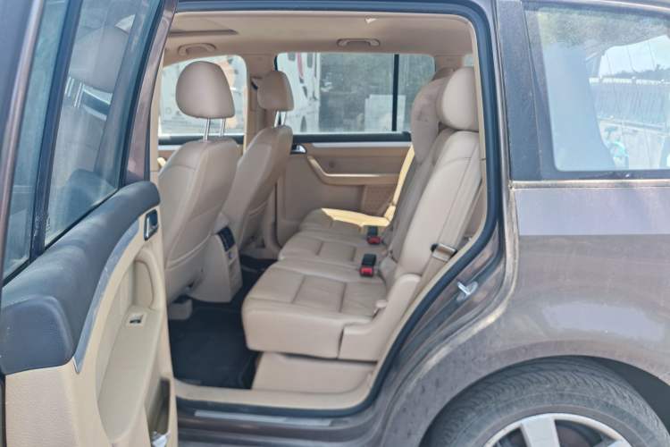 Used Volkswagen Touran 2011 1.4T DSG Zhiya Edition 5 Seats Left Rear Seat
