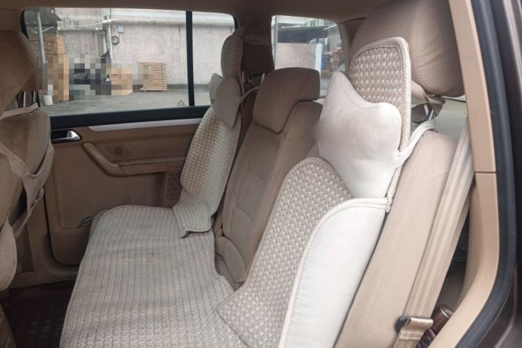 Used Volkswagen Touran 2011 1.4T Manual ZhiShang Edition 5-seater Left Rear Seat