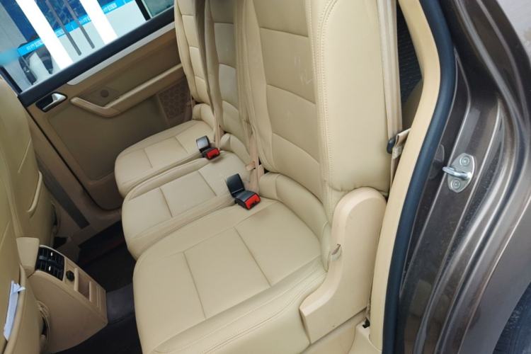 Used Volkswagen Touran 2011 1.4T DSG Zhiya Edition 5 Seats Left Rear Seat