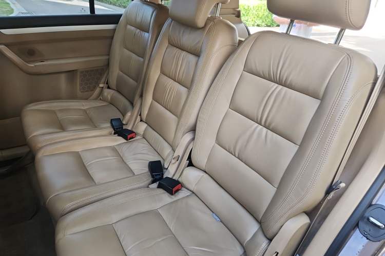 Used Volkswagen Touran 2011 1.4T DSG Zhiya Edition 5 Seats Left Rear Seat