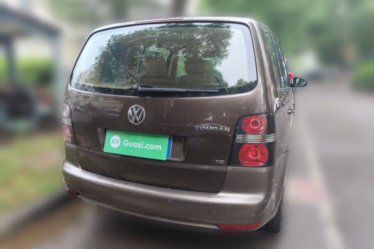 Used Volkswagen Touran 2011 1.4T Manual ZhiShang Edition 5-seater Rear