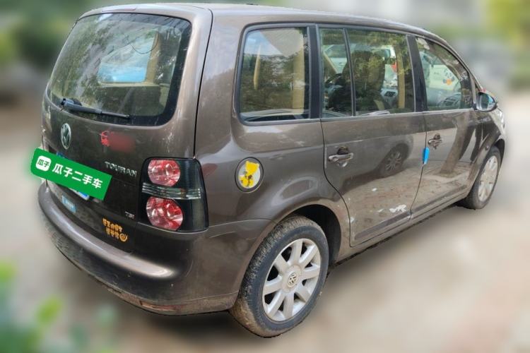 Used Volkswagen Touran 2011 1.4T Manual ZhiShang Edition 5-seater Rear Right 45 Deg