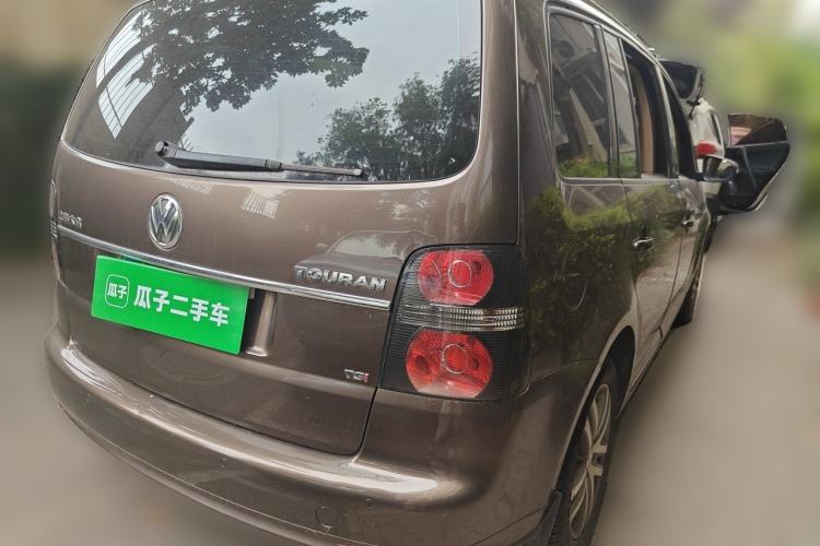 Used Volkswagen Touran 2011 1.4T DSG ZhiZhen Edition 5 Seats Rear Right 45 Deg