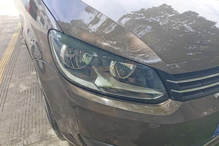 Used Volkswagen Touran 2011 1.4T DSG Zhiya Edition 5 Seats Right Front Headlight