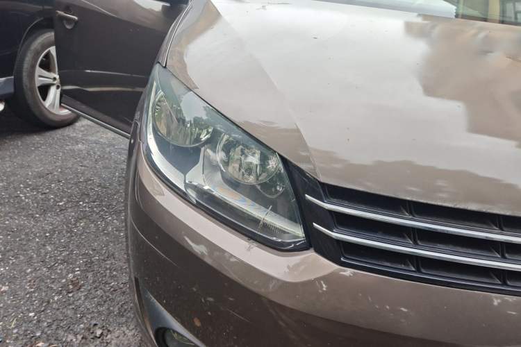 Used Volkswagen Touran 2011 1.4T DSG Zhiya Edition 5 Seats Right Front Headlight