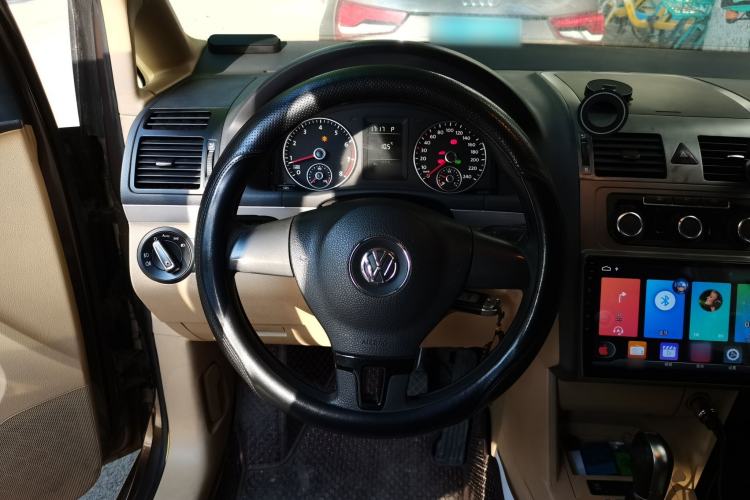 Used Volkswagen Touran 2011 1.4T DSG Zhiya Edition 5 Seats Steering Wheel