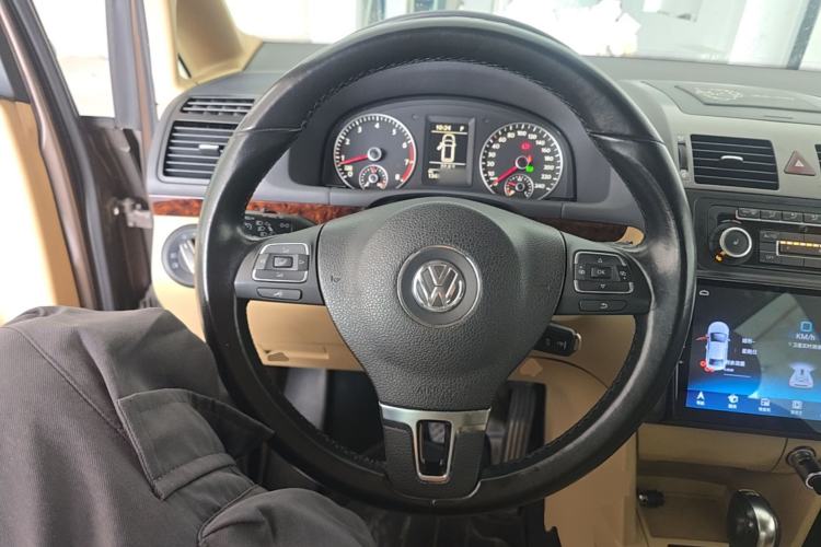 Used Volkswagen Touran 2011 1.4T DSG ZhiZhen Edition 5 Seats Steering Wheel
