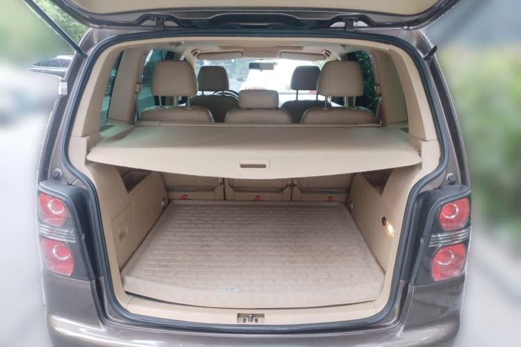 Used Volkswagen Touran 2011 1.4T DSG Zhiya Edition 5 Seats Trunk