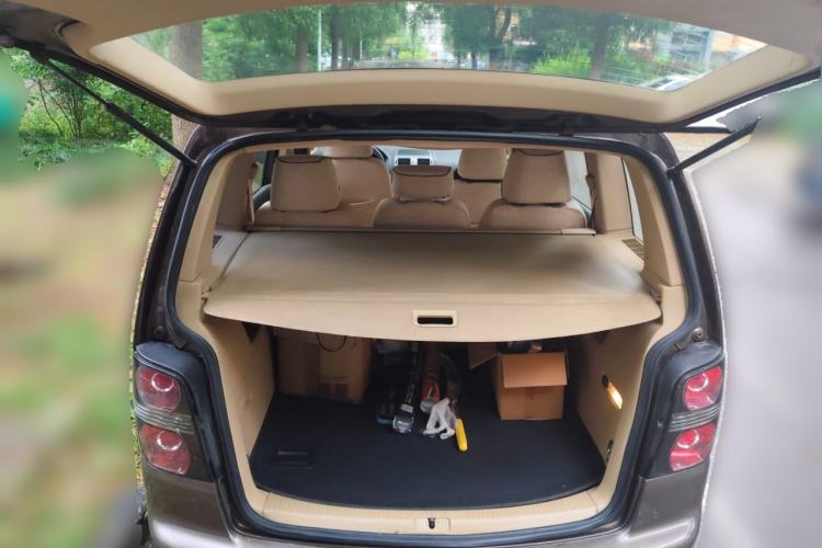 Used Volkswagen Touran 2011 1.4T Manual ZhiShang Edition 5-seater Trunk