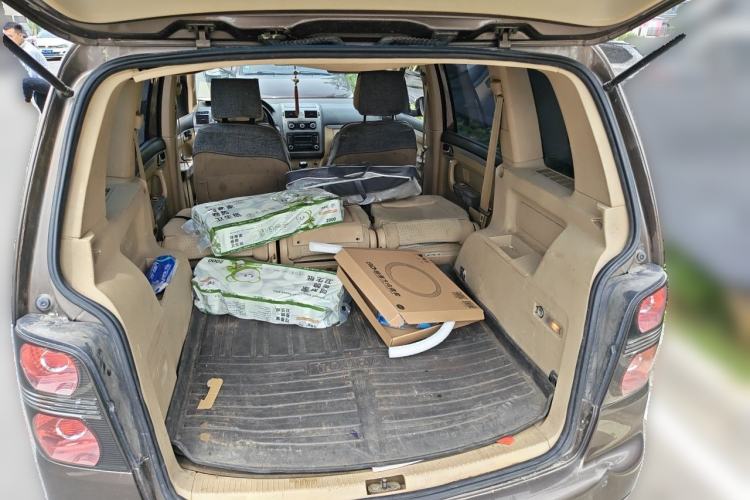 Used Volkswagen Touran 2011 1.4T Manual ZhiShang Edition 5-seater Trunk