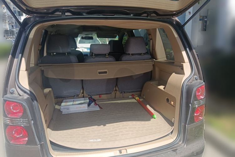 Used Volkswagen Touran 2011 1.4T Manual ZhiShang Edition 5-seater Trunk