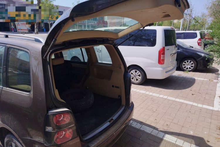 Used Volkswagen Touran 2011 1.4T DSG Zhiya Edition 5 Seats Trunk