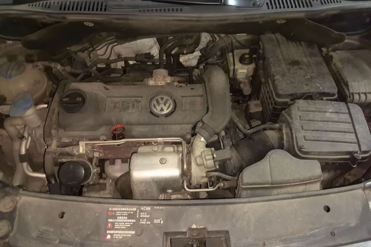 Used Volkswagen Touran 2011 1.4T DSG ZhiZhen Edition 5 Seats Engine Bay
