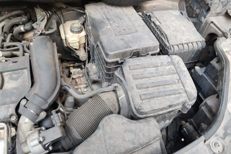 Used Volkswagen Touran 2011 1.4T DSG Zhiya Edition 5 Seats Engine Bay Left