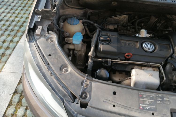 Used Volkswagen Touran 2011 1.4T DSG Zhiya Edition 5 Seats Engine Bay Right