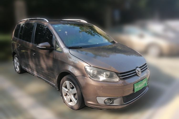 Used Volkswagen Touran 2011 1.4T DSG Zhiya Edition 5 Seats Front Right 45 Deg