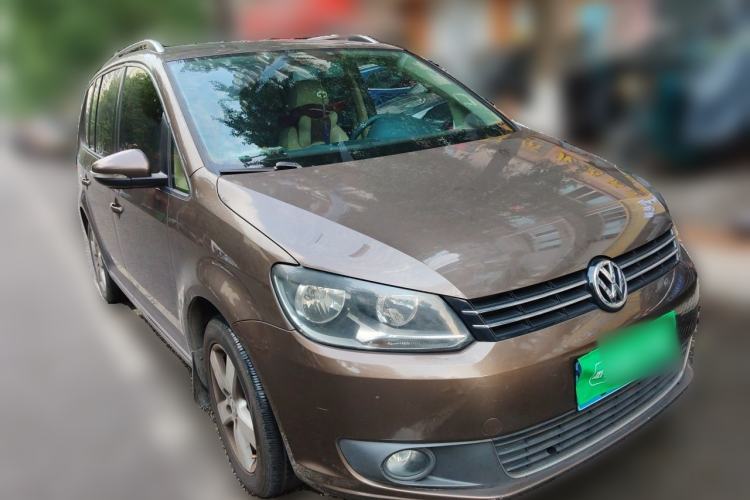 Used Volkswagen Touran 2011 1.4T DSG Zhiya Edition 5 Seats Front Right 45 Deg