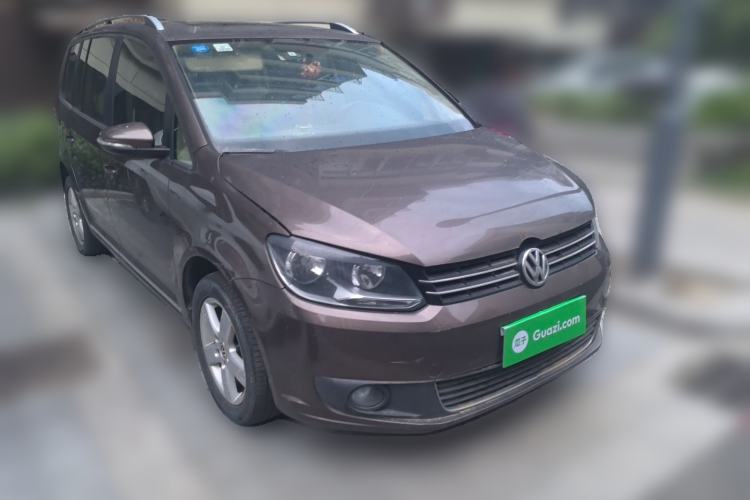 Used Volkswagen Touran 2011 1.4T DSG Zhiya Edition 5 Seats Front Right 45 Deg