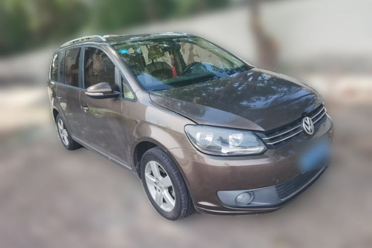 Used Volkswagen Touran 2011 1.4T DSG Zhiya Edition 5 Seats Front Right 45 Deg