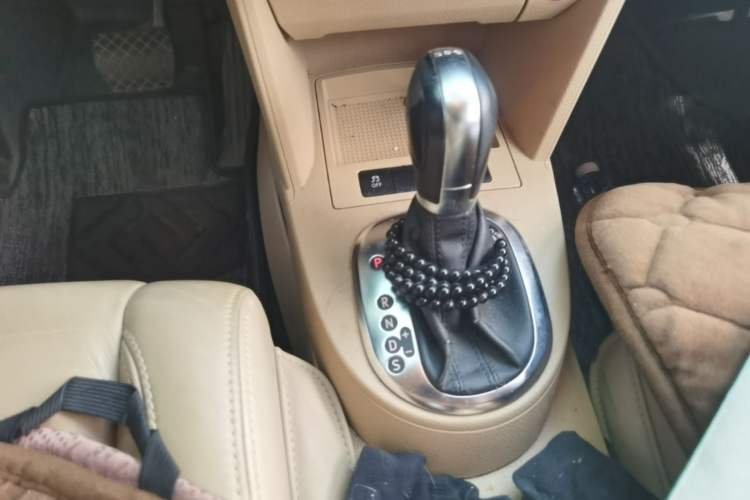 Used Volkswagen Touran 2011 1.4T DSG Zhiya Edition 5 Seats Gear Lever