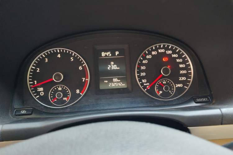 Used Volkswagen Touran 2011 1.4T DSG Zhiya Edition 5 Seats Instrument Cluster