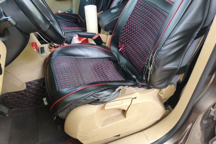 Used Volkswagen Touran 2011 1.4T Manual ZhiShang Edition 5-seater Left Front Seat