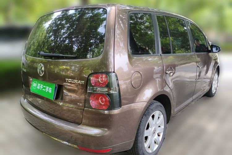 Used Volkswagen Touran 2011 1.4T Manual ZhiShang Edition 5-seater Rear Right 45 Deg