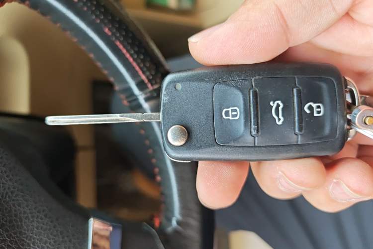 Used Volkswagen Touran 2011 1.4T Manual ZhiShang Edition 5-seater Vehicle Key