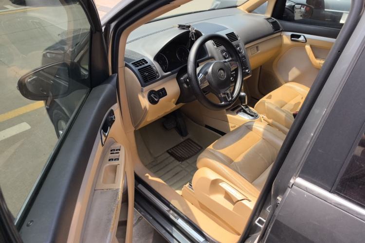 Used Volkswagen Touran 2011 1.4T DSG Zhiya Edition 5 Seats Driver Seat