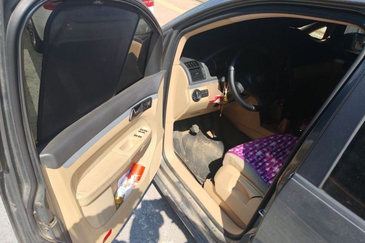 Used Volkswagen Touran 2011 1.4T Manual ZhiShang Edition 5-seater Driver Seat