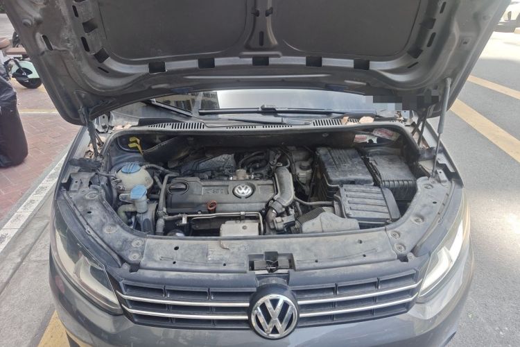 Used Volkswagen Touran 2011 1.4T DSG ZhiZhen Edition 5 Seats Engine Bay