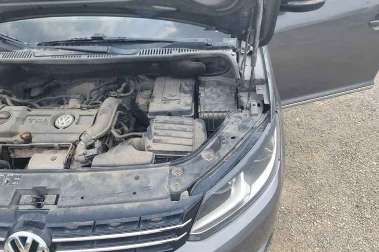 Used Volkswagen Touran 2011 1.4T DSG ZhiZhen Edition 7-Seater Engine Bay Left