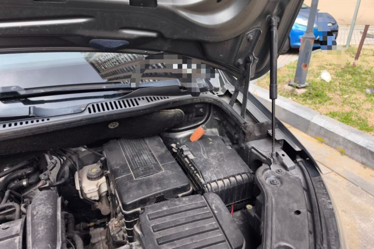 Used Volkswagen Touran 2011 1.4T DSG ZhiZhen Edition 5 Seats Engine Bay Left