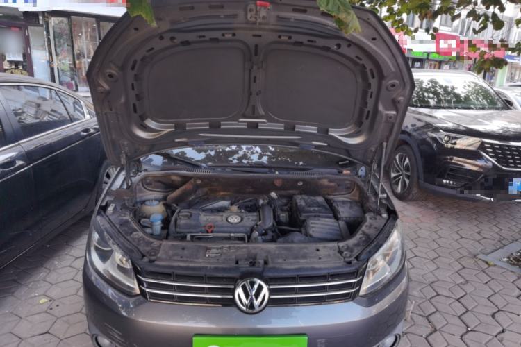 Used Volkswagen Touran 2011 1.4T DSG Zhiya Edition 5 Seats Engine Bay