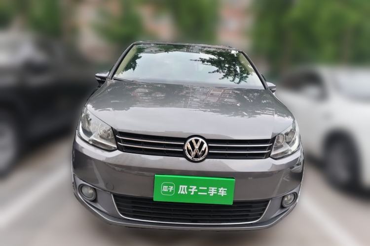 Used Volkswagen Touran 2011 1.4T Manual Zhiya Edition 5 Seats Front