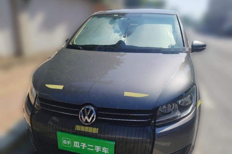 Used Volkswagen Touran 2011 1.4T Manual ZhiShang Edition 5-seater Front
