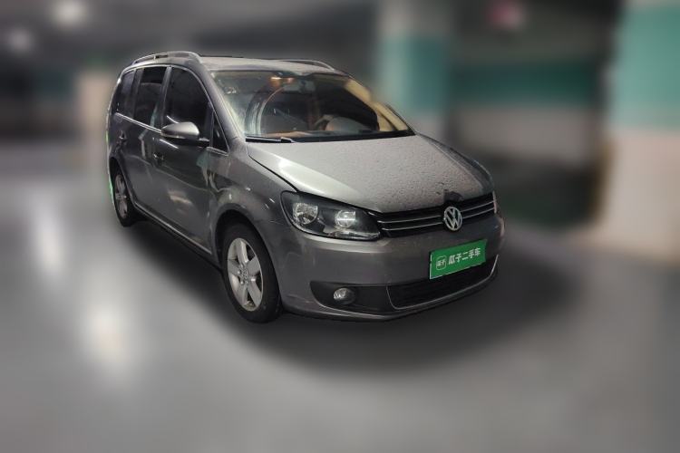 Used Volkswagen Touran 2011 1.4T DSG Zhiya Edition 5 Seats Front Right 45 Deg