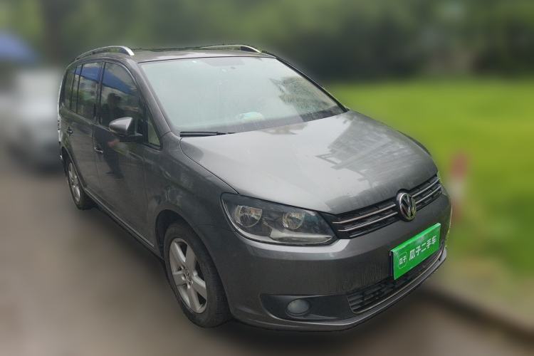 Used Volkswagen Touran 2011 1.4T DSG Zhiya Edition 5 Seats Front Right 45 Deg