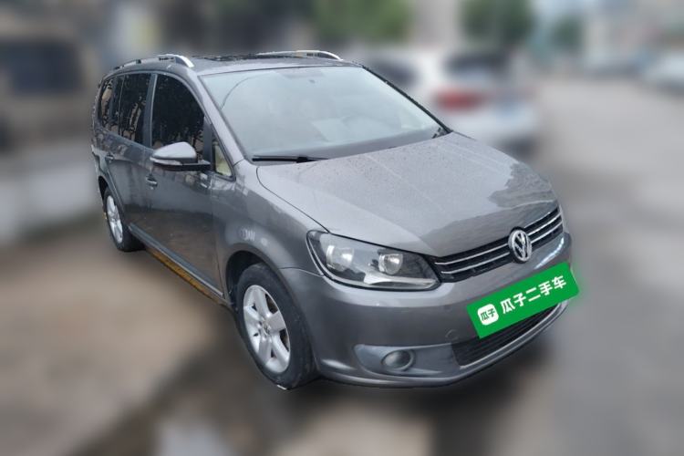 Used Volkswagen Touran 2011 1.4T DSG Zhiya Edition 5 Seats Front Right 45 Deg