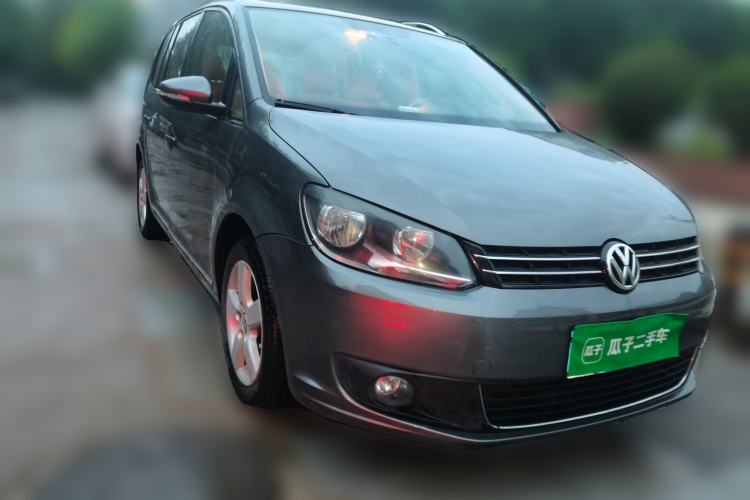 Used Volkswagen Touran 2011 1.4T Manual Zhiya Edition 5 Seats Front Right 45 Deg