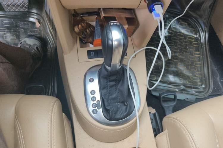 Used Volkswagen Touran 2011 1.4T DSG Zhiya Edition 5 Seats Gear Lever