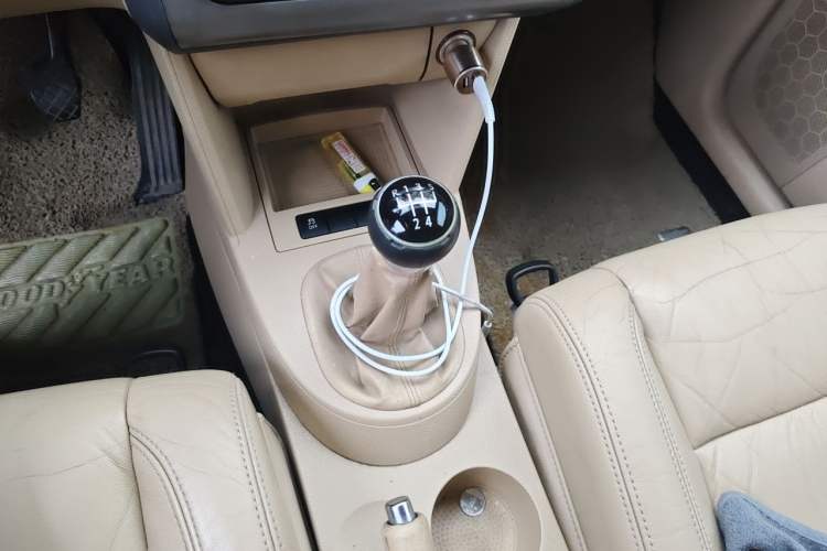 Used Volkswagen Touran 2011 1.4T Manual Zhiya Edition 5 Seats Gear Lever