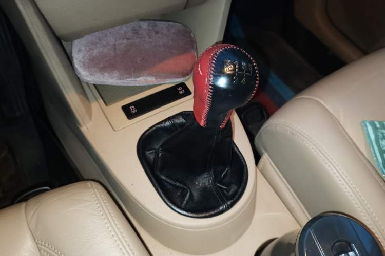 Used Volkswagen Touran 2011 1.4T Manual Zhiya Edition 5 Seats Gear Lever